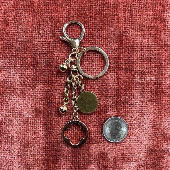 New STAR AND CLOVER Bag Charm Gold Tone⭐ - Picture 6 of 7